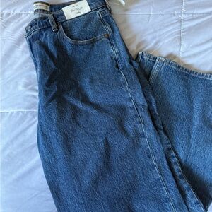 Abercrombie & Fitch The Baggy Blue Jeans